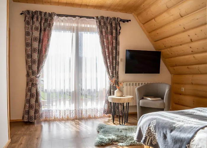 Lux-House & Jacuzzi Sauna Zakopane | 2★
