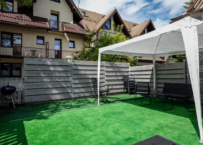 Willa DOM WOLNOSTOJĄCY przy Krupówkach Zakopane | 2★